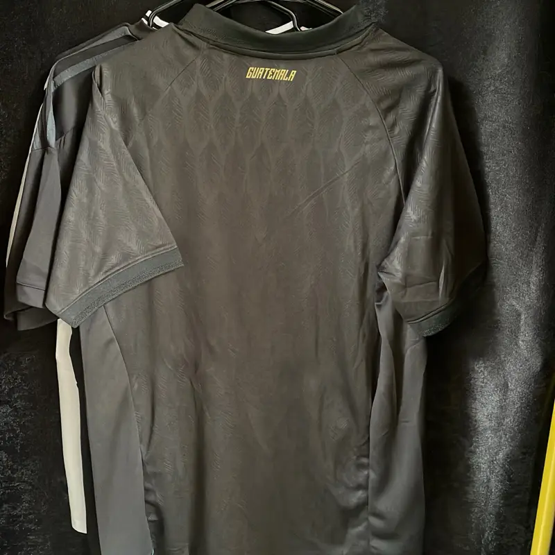 Customizable jersey
