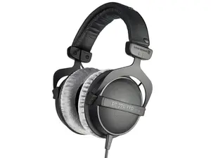 Beyerdynamic DT 770 Pro 80 Ohm Reference headphones for control and monitoring purpose (closed) Beyerdynamic DT 770 Pro 80 Ohm Reference headphones for control and monitoring purpose (closed)