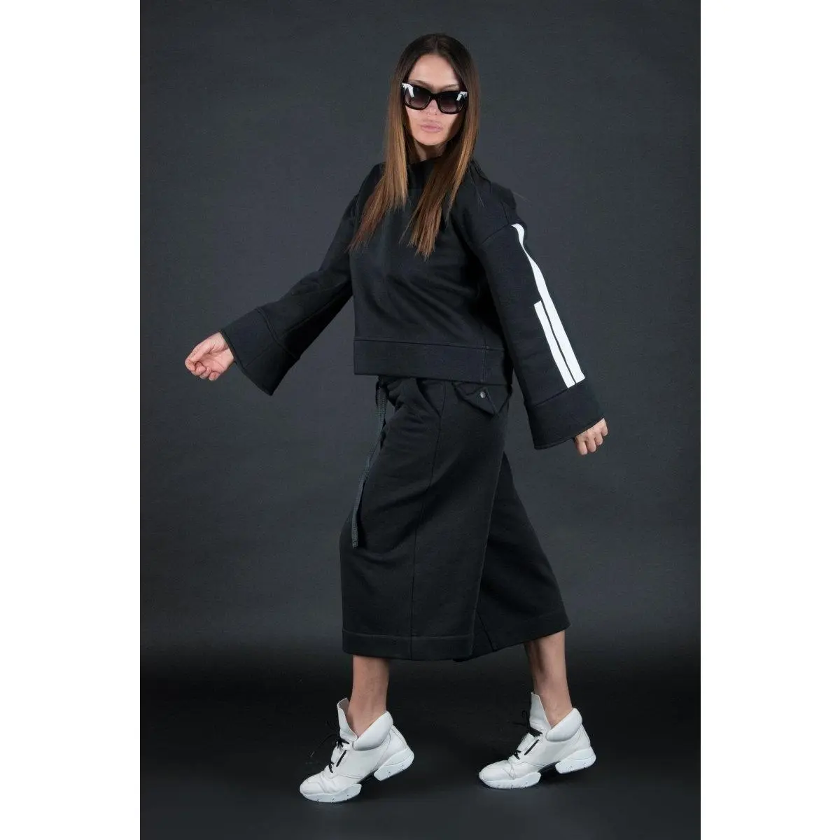Two pieces set NANCY - Black Top with Pockets, Pants, and Shoes - Comfortable Cotton Fashion Womenswear for Chic Looks