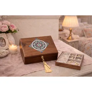 Walnut Jewelry Box with Pull-Out Tray – Elegant Wooden Jewelry Organizer with Necklace Hooks