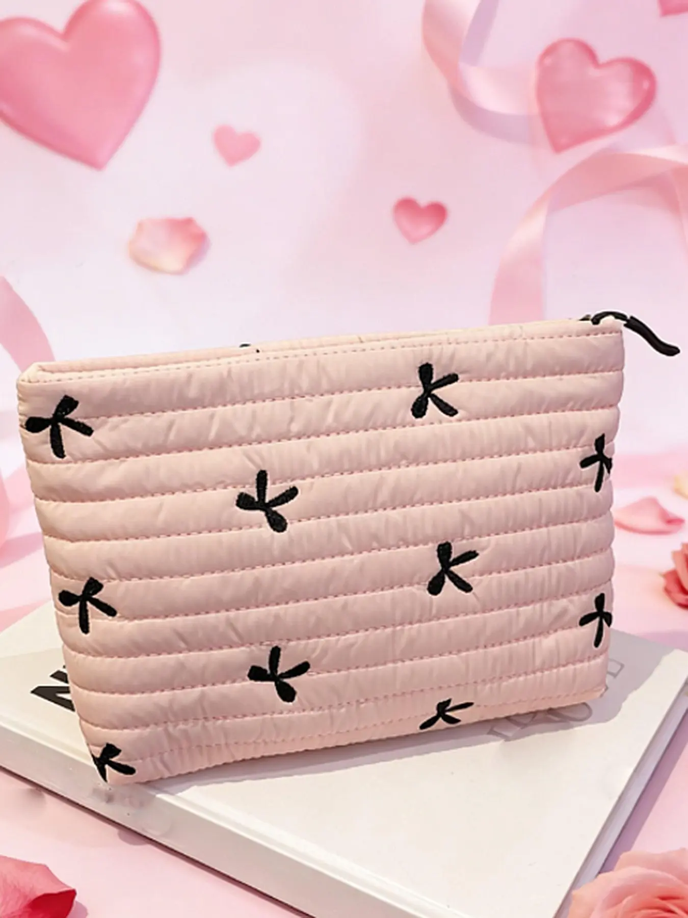 Personalized, lightweight and versatile women's bow patterned makeup bag, Beauty Bag, Makeup organizer pouch, Valentine's Day personalized women's bag, suitable for storing cosmetics, going out, or giving gifts