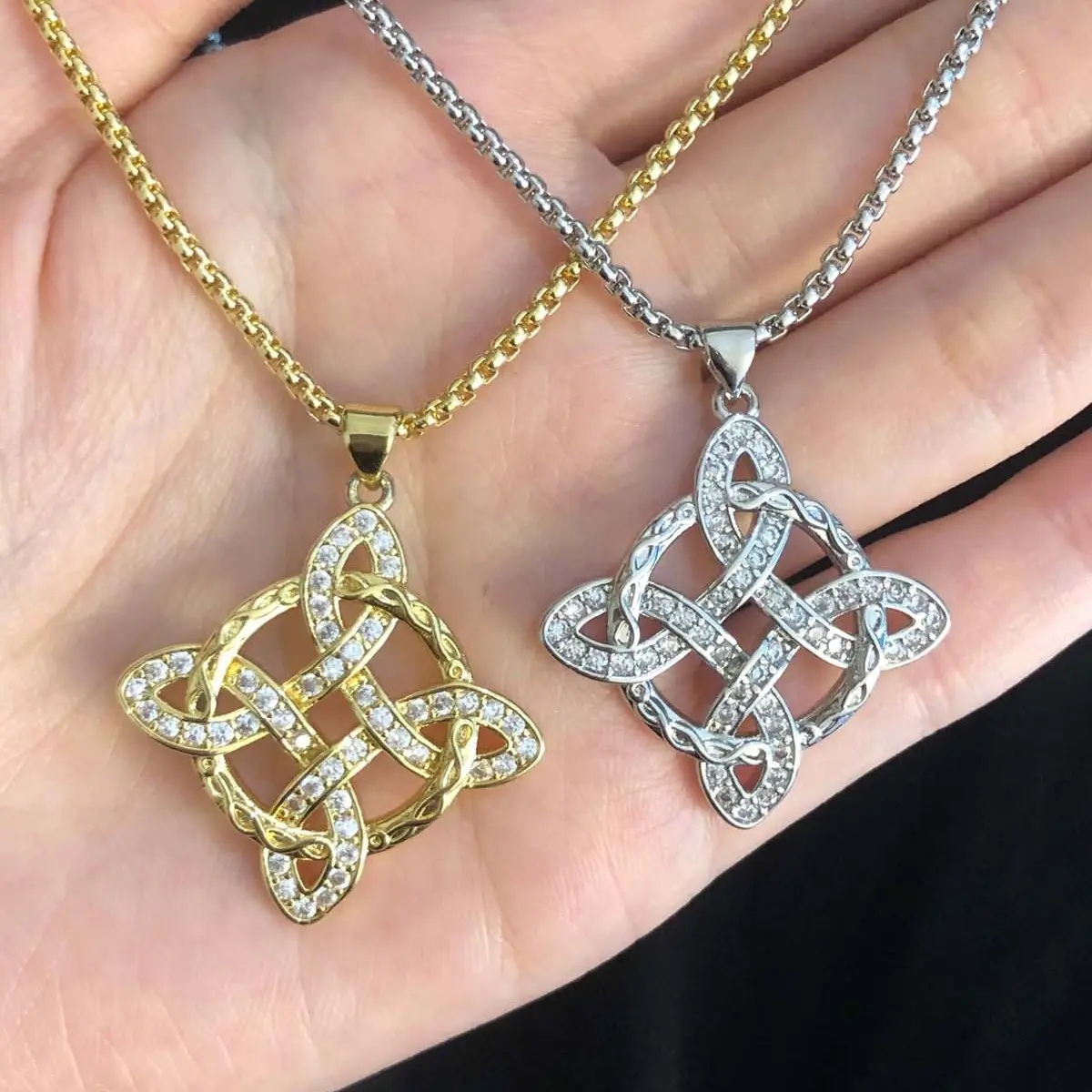 Zircon witch knot necklace Celtic knot amulet for men and women couples gift suitable for engagement wedding jewelry