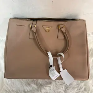 Pre-owned PRADA leather handbag Galleria Large Saffiano Tote Bag (Camellia Beige) qg385#