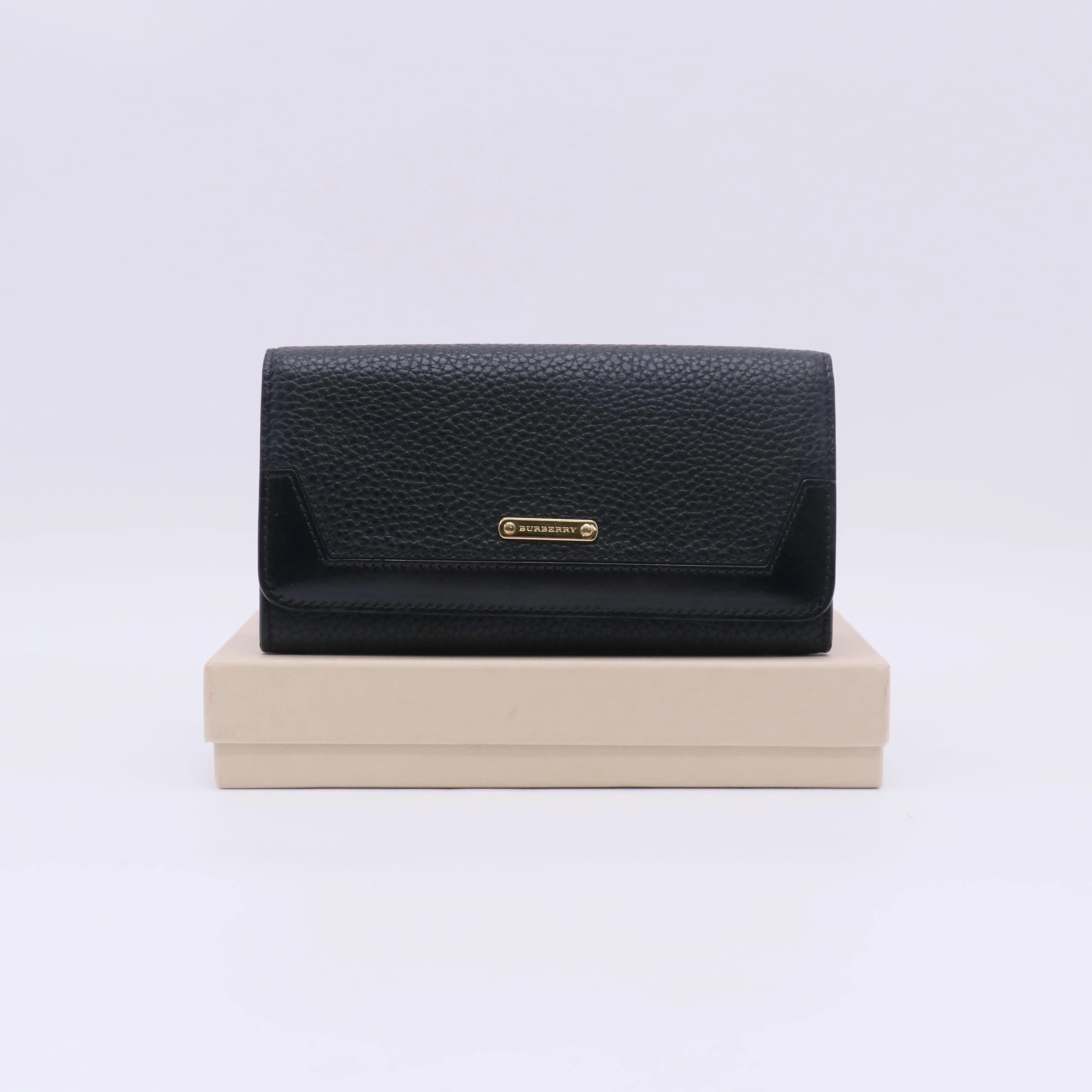 Pre-owned BURBERRY Leather Small leather goods Grained Calfskin Continental Wallet W22873