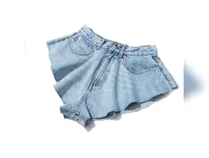 RUFFLE daisy dukes       