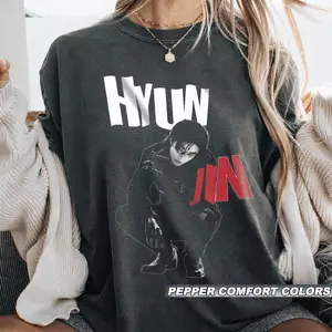 Limited Hyunjin Unisex Shirt for Men and Women 90s: Hyunjin Kpop Fan Apparel