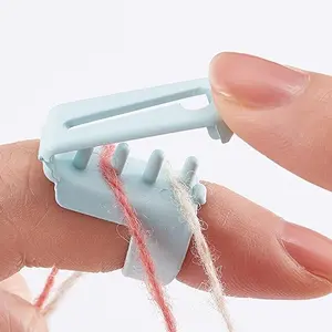 Yarn Guide Finger Holder, 2 Counts Plastic Knitting Thimble Yarn Guide, Separated Yarns Tools for Starter Crochet Knitting Crafts Accessories, Knitting Supplies