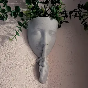 Fun Face-Shaped Planter Pot, Unique Pots, Durable Plastic Home Decor, Ideal for Dry Flowers, Indoor Outdoor Gardening, Wall-Mounted Vase, Holiday Gift