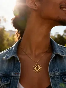 Women's Waterproof Beach Necklace, Stainless Steel Hollow Spiral Sunflower Pendant, Layered Fashion Jewelry, Daily Accessory Gift