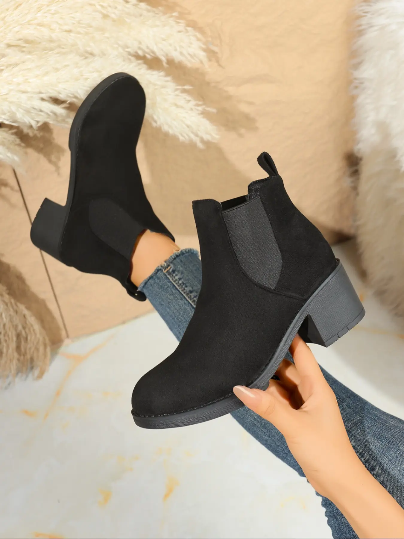 Women's new fashionable casual ankle boots, Chelsea boots with side zipper design, elegant and simple versatile trendy women's boots, suitable for autumn and winter walking shoes, ideal for casual occasions, a must-have for gifting, Winter Booties