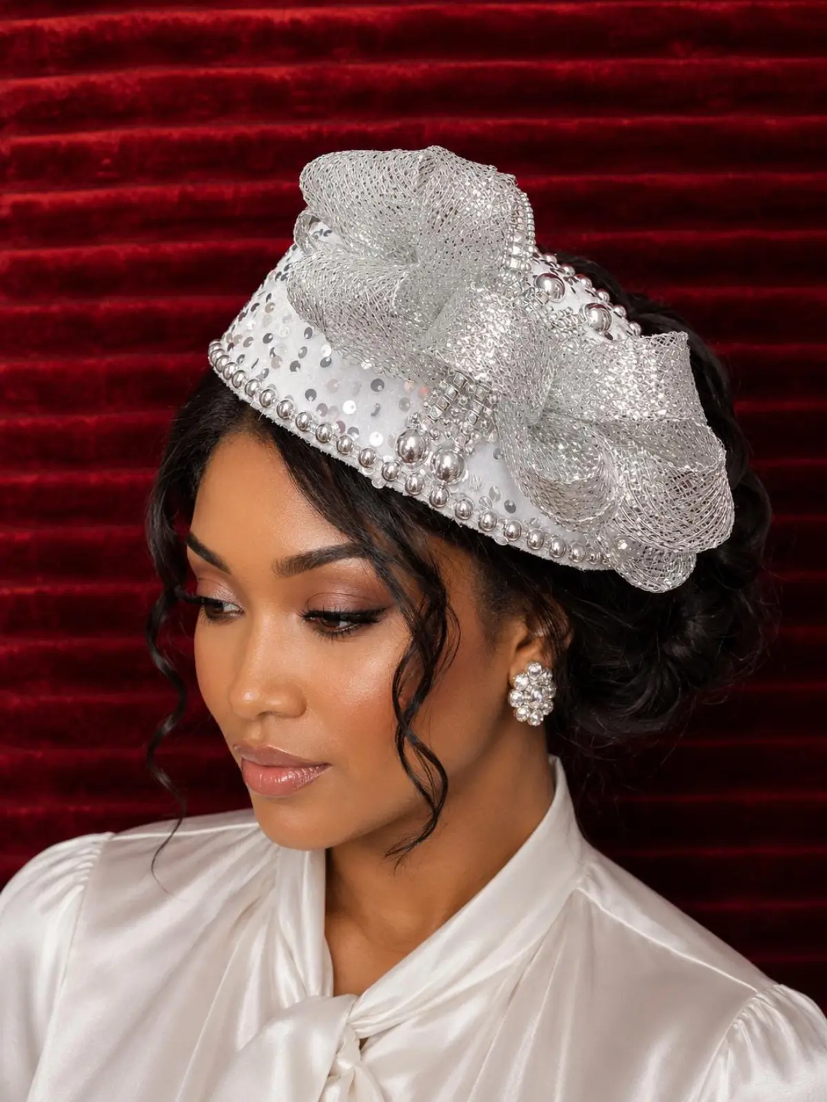 Luxury Silver & White Church Fascinator Hat – Elegant Rhinestone Bow Derby Hat for Women