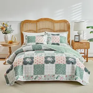 3 count Floral Patchwork Quilt Set , Green  Design, Soft n Cozy Microfiber Quilt, Bedspread Bed Cover for All Season, 1 Quilt and 2 Pillow Shams- 102x90 inches