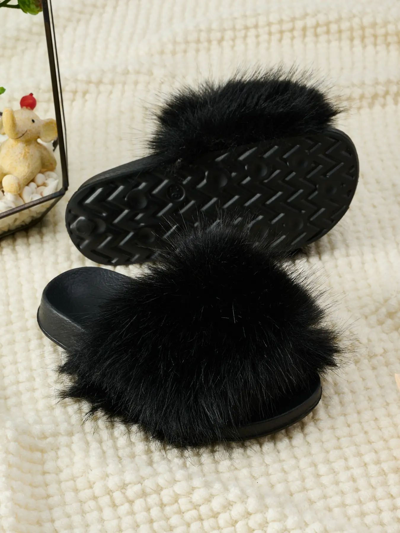 Girls' Comfortable Fashion Casual Lightweight Fuzzy House Slippers, Indoor/outdoor Use, Soft and Cozy, Spring & Fall Wear