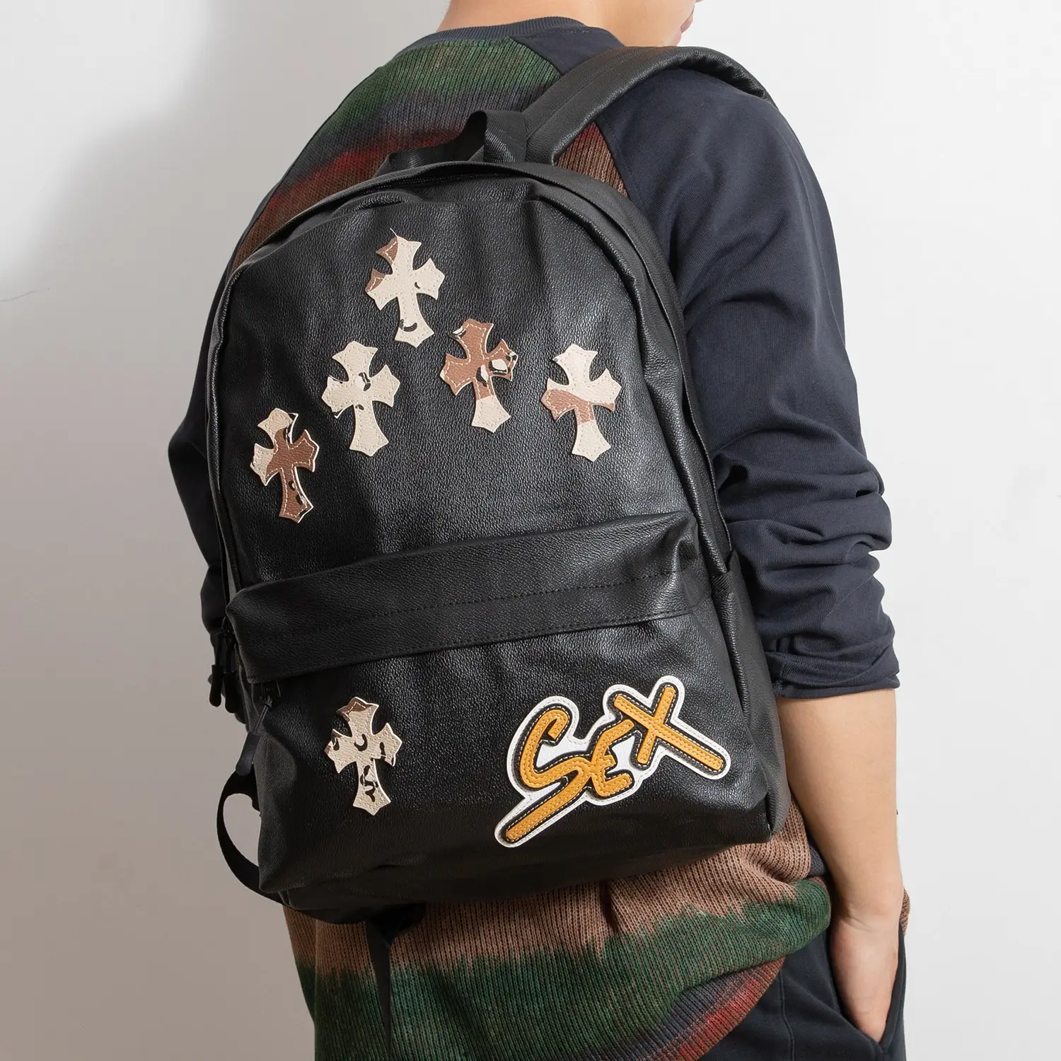 Distressed Cross Patch Graphic Backpack Fashion Outdoor Daypack Distressed Cross Patch Graphic Backpack Fashion Outdoor Daypack