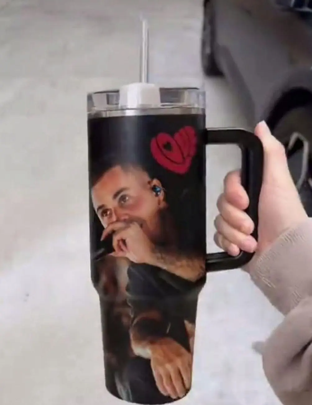 Portrait Heart Graphic Tumbler, Pop Star Musician Fan 40oz Cup with Handle, Iconic Artist Travel Mug QA01 #253