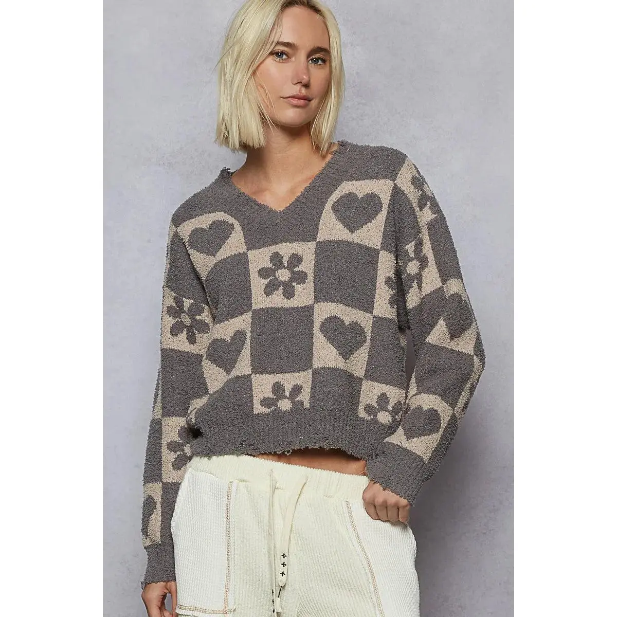 V-Neck Heart Pattern Checkered Sweater
