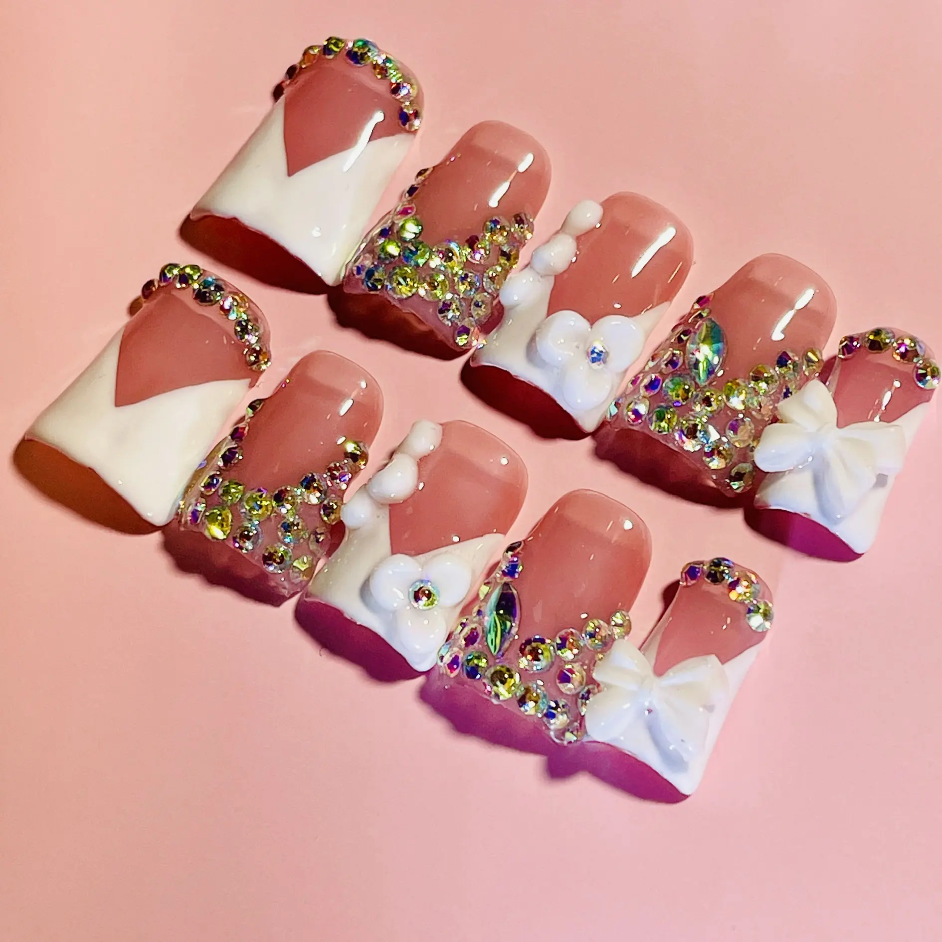 Acrylic Nail Set, 10 PCS Handmade Duckbill Press-on Nails with 3D Crystal Clusters & a Shiny, Sparkling Finish