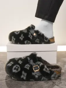 Winter Faux Fur Slippers for Men and Women, Fuzzy Warm Slippers, Cozy Warm Non-Slip Outdoor Footwear, Stylish and Comfortable Home Shoes, Perfect Gift for Her, Soft Plush Lined Slippers for Daily Wear, Fashionable Slippers