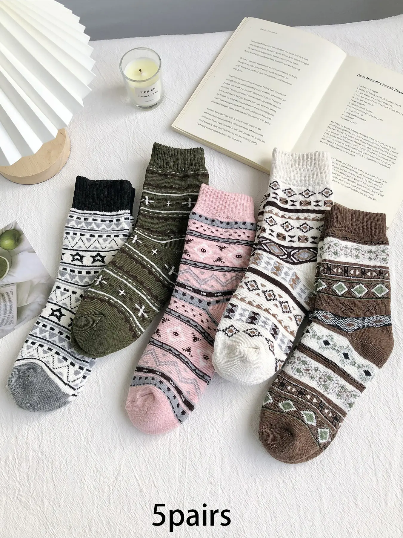 5 pairs retro pattern mid-calf socks, thickened for warmth, casual and suitable for couples. Ideal for winter daily wear at home, Vintage Socks