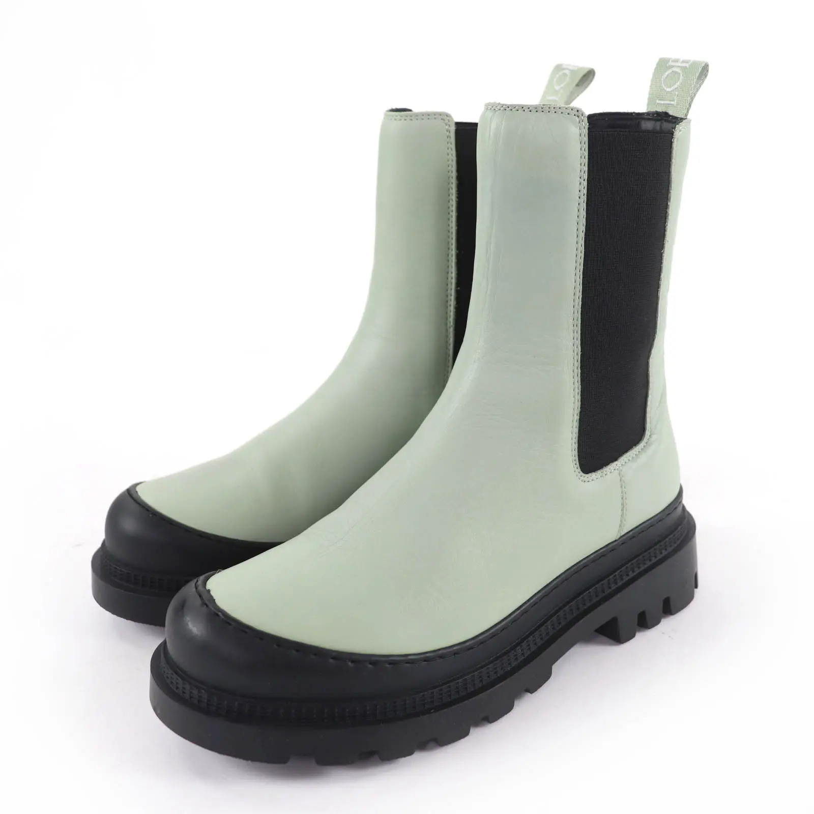 Pre-owned Loewe Calfskin Small Leather Goods Leather Short Boots