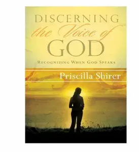 USED-Discerning the Voice of God: How to Recognize When God Speaks by Priscilla C. Shirer (Paperback)