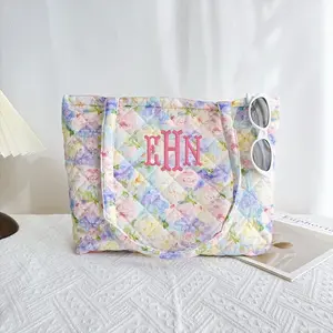 Floral Tote Bag,Embroidered Beach Bag With Name,Monogrammed Weekender Bags,Bridesmaid Gift ,Bachelorette Party Bag,Quilted Travel Tote