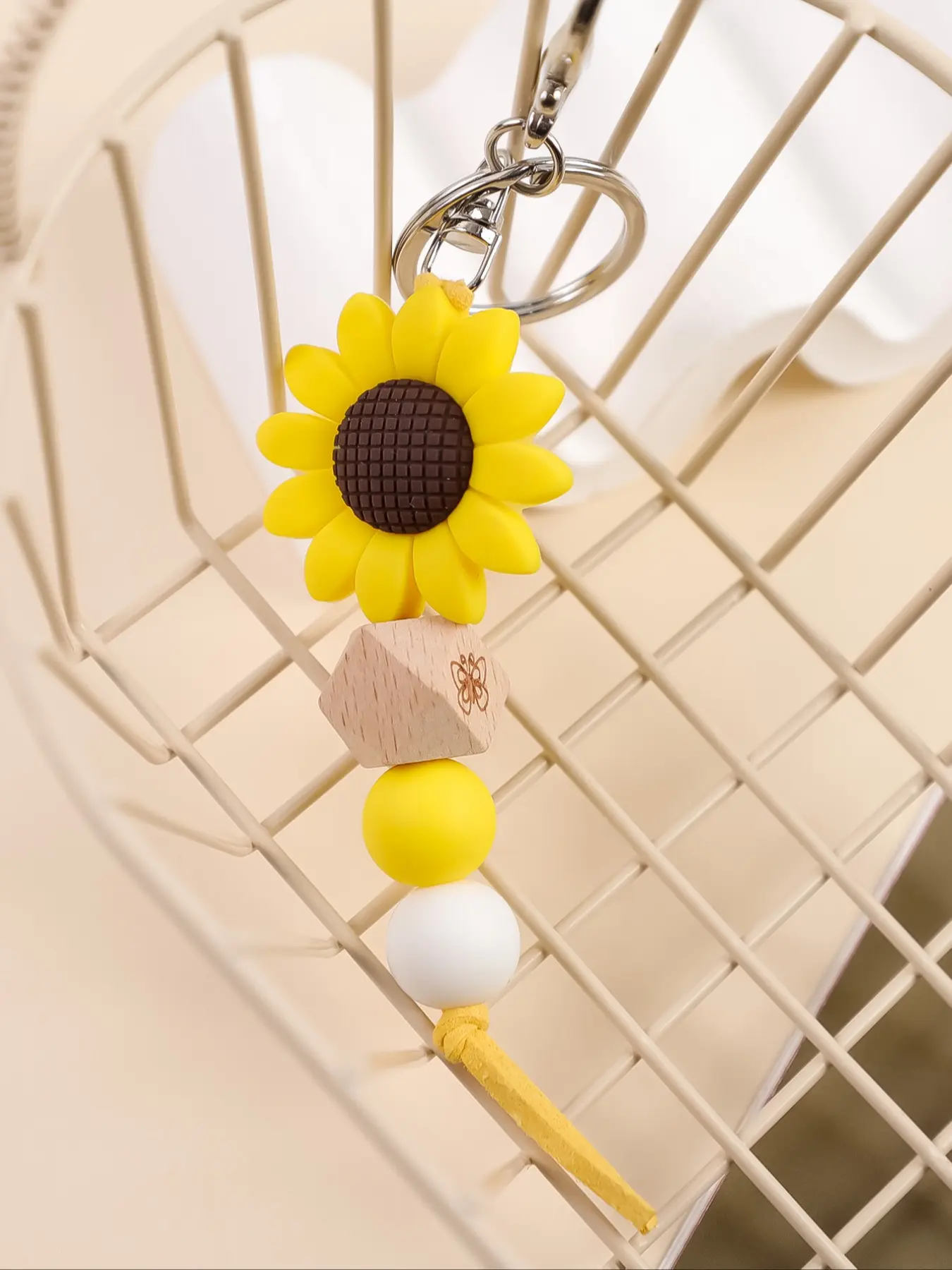 Sunflower Beaded Keychain Jewelry, Cute Beads with Soft Sunflower Pendant, Perfect Gift for Friends, Mom, Thanksgiving Day, Keychain for Bags