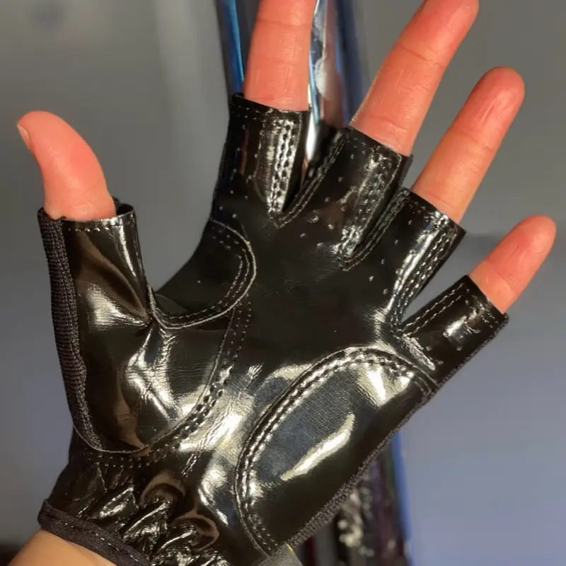Gripper Gloves for Pole Dancing or Sport Gripper Gloves for Pole Dancing or Sport