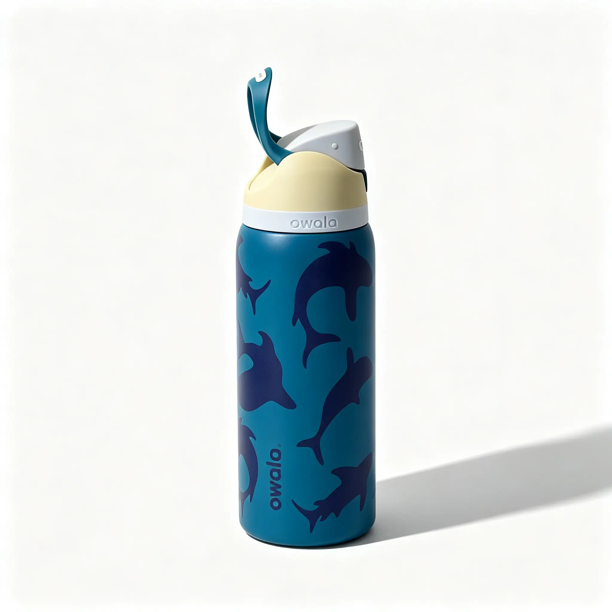 Owala FreeSip 32oz Shark Print Leak-Proof Stainless Steel Water Bottle - Modern Daily Use Kitchenware Drinkware, Vacuum Insulated Tumbler, Insulated Vacuum Cup, 24H Cold Retention Flask, Portable Travel Mug