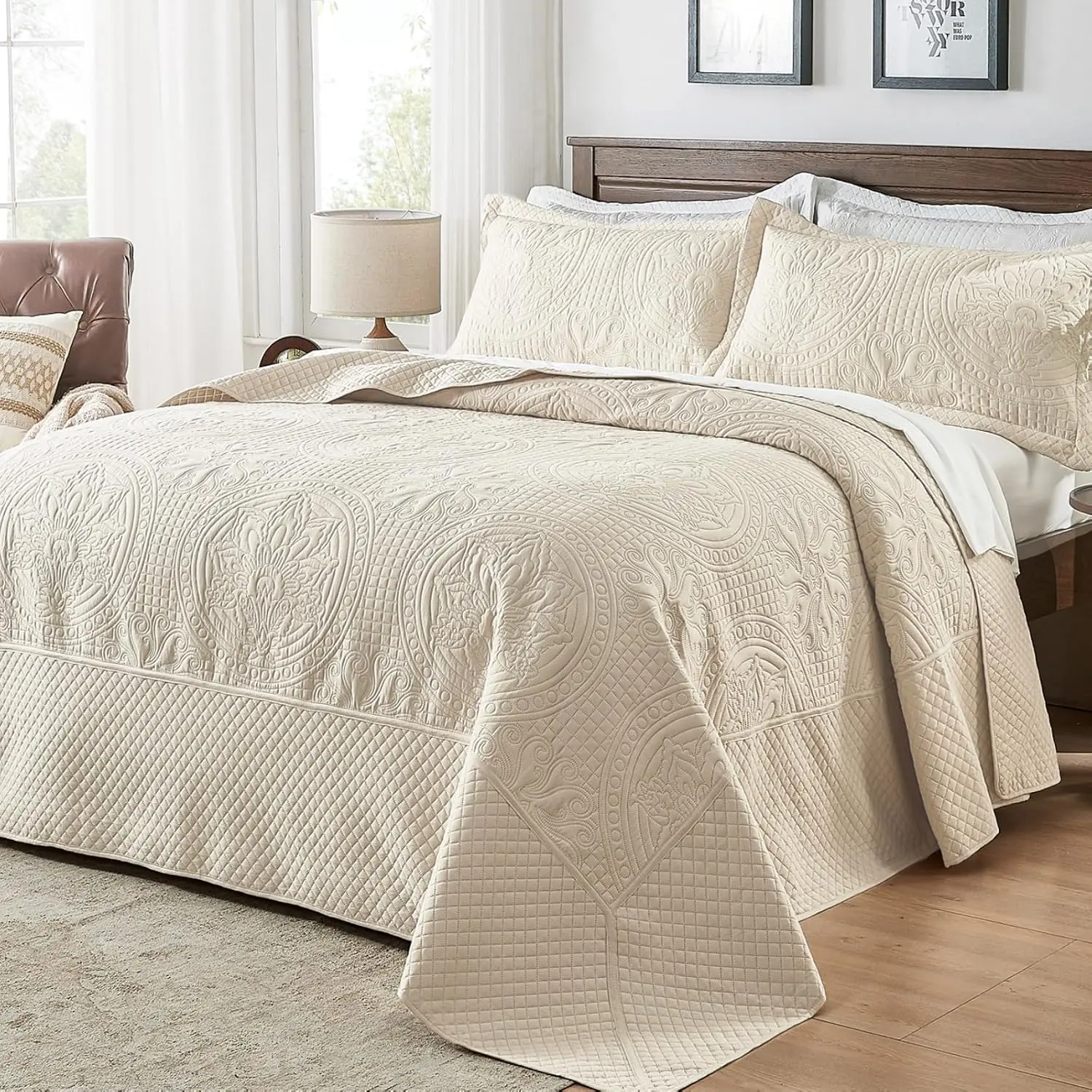 Oversized King Bedspread 132x 120, Extra Wide Alaska King Bedspread, 3 Piece Soft Microfiber Lightweight Oversized King Quilts Set, Vintage Persian Pattern, with Pillow Shams, Beige