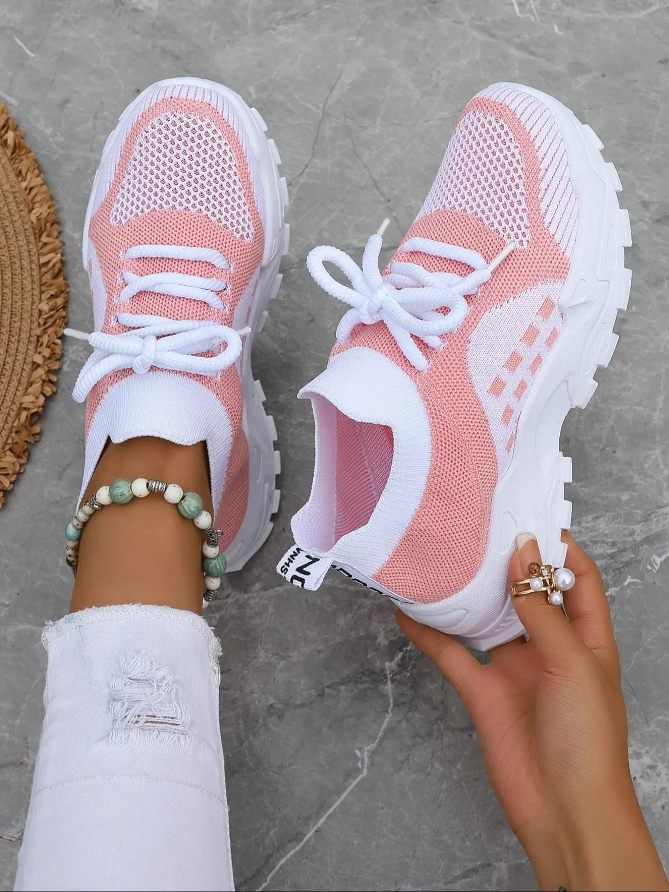 Women's Fashionable Lace Up Low Top Sneakers, Casual Breathable Comfortable Sports Running Shoes, All-match Round Toe Shoes for Daily Wear