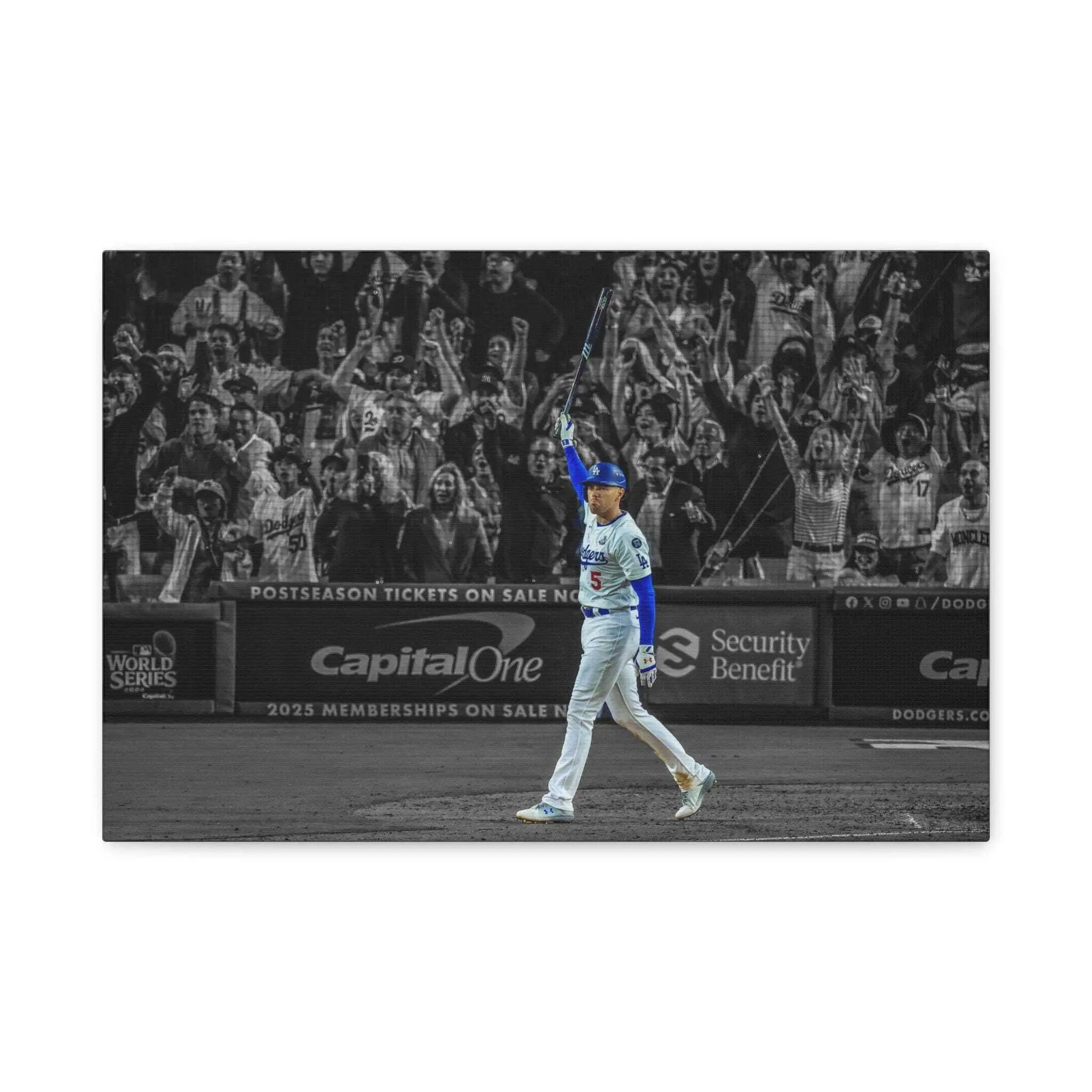 Freddie Freeman Walk Off Grand Slam Photo PGift Ready to Hang Bat in air World Series poster photo World Series POSTER