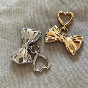 Punk Gold Silver Color Bowknot Keychain for Women Girls Smooth Metal Heart Love Buckle Bow Pendant Bag Decoration Accessories
