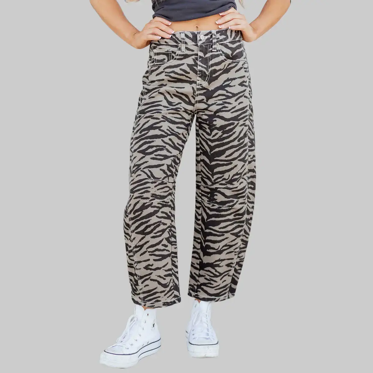 Dear-Lover Women's Zebra Print Barrel Leg Cropped Jeans, Mid-Rise Fit in a Stretch Cotton Blend with Pockets and Button Closure, Bottoms, Barrel Jeans, Western Ootd