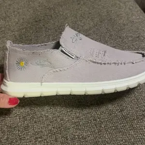 Men'S And Women'S Casual Loafers with Floral Embroidery- Made of Soft Fabrics, Featuring Non- Slip Rubber Soles, Lightweight And Comfortable for All Seasons. Casual Footwear |   Floral Embroidered Shoes |   Rubber- Soled Shoes