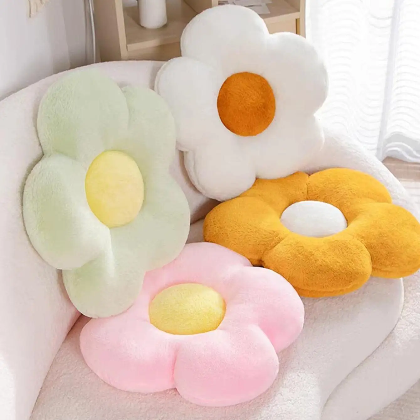 Daisy Shaped Throw Pillow, 1 Count Boyfriend Gifts, Cozy Room Accessories Modern Polyester Plush Cushion for Room Home Decor Sweet Furniture, Home Ite