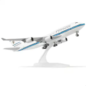 Boeing 747 Kuwait Airways 1/240 Scale Resin Model Plane 30CM Display Gift