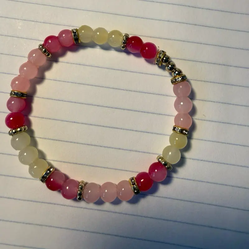 Strawberry lemonade beaded bracelet 1ct