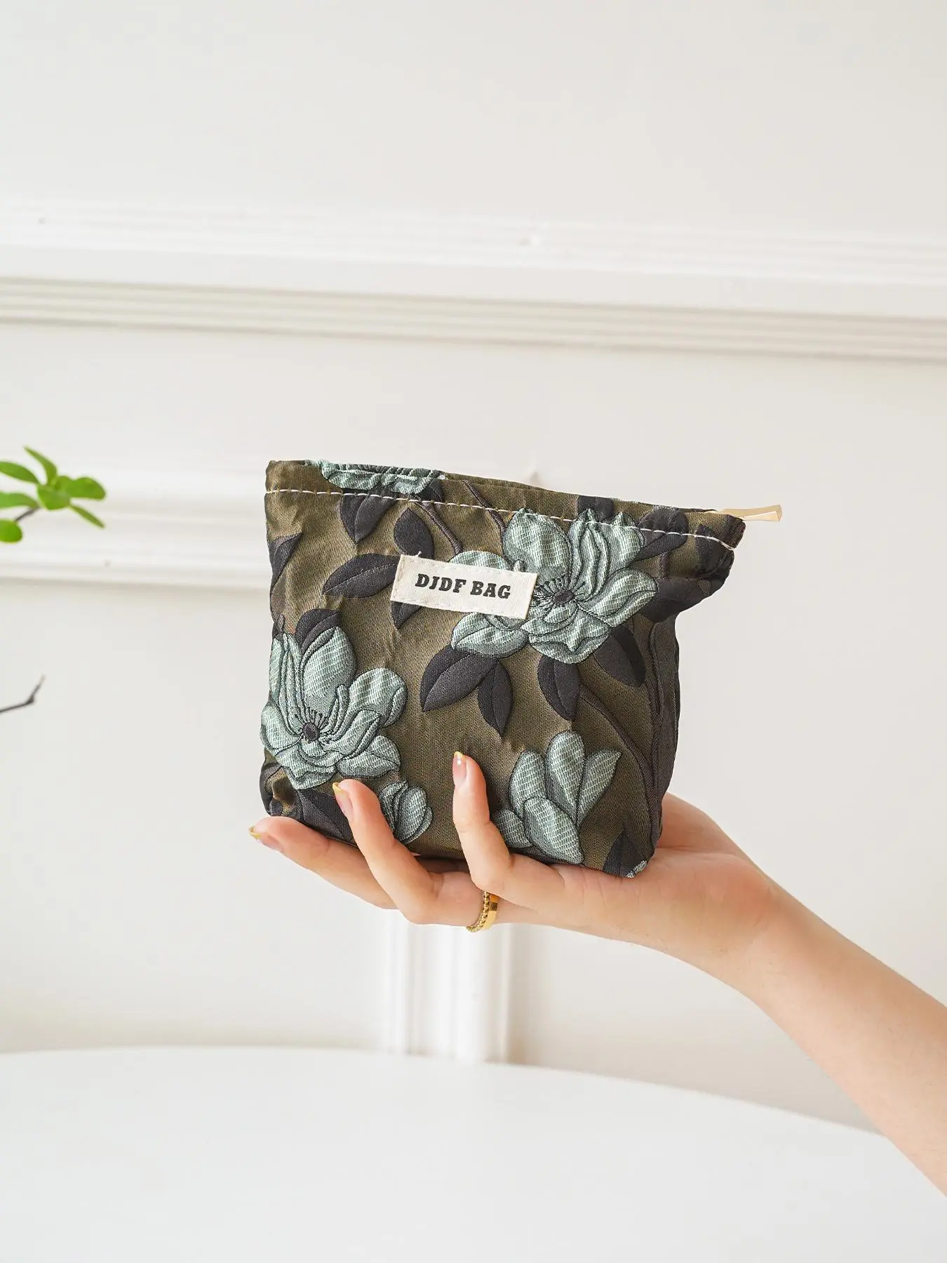 Floral Embroidery Bohemian Makeup Bag, Portable Cosmetic Storage Bag, Zipper Makeup Organizer Pouch, Versatile Storage Bag for Skincare, Lotion, Travel Beauty Bag, Cosmetic Travel Bags, Travel Accessory