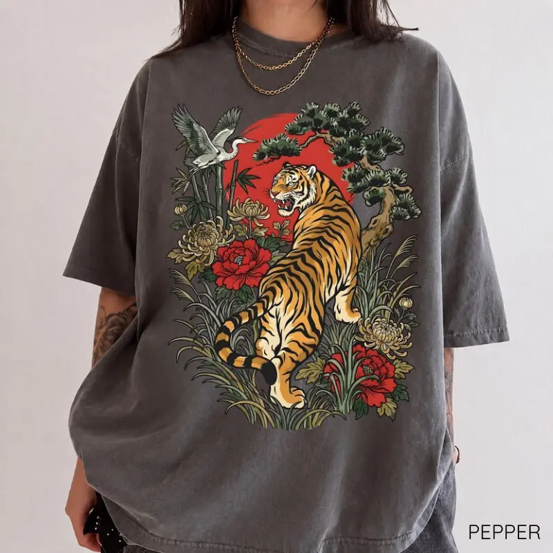 Comfort Colors Retro Tiger T-Shirt, Vintage Boho Linocut Wildcat Graphic Tee, Cottagecore Nature Aesthetic Apparel, Artistic Animal Lover Gift, Womenswear's Top, Graphic Tee