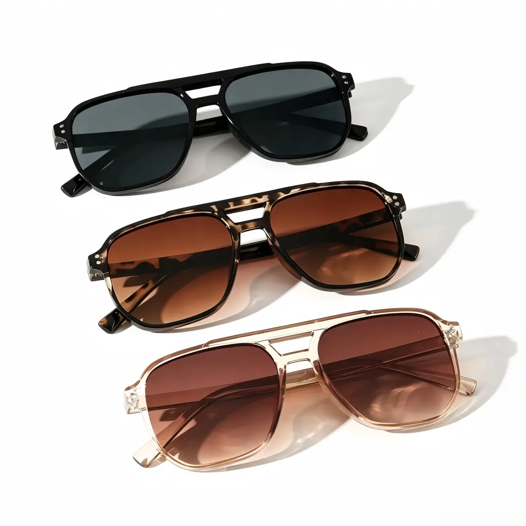 These stylish square sunglasses for women feature a double-bridge design and reflective lenses; suitable for various occasions—such as daily wear, outdoor hiking, beach vacations, driving, and fishing—they also make an ideal gift.