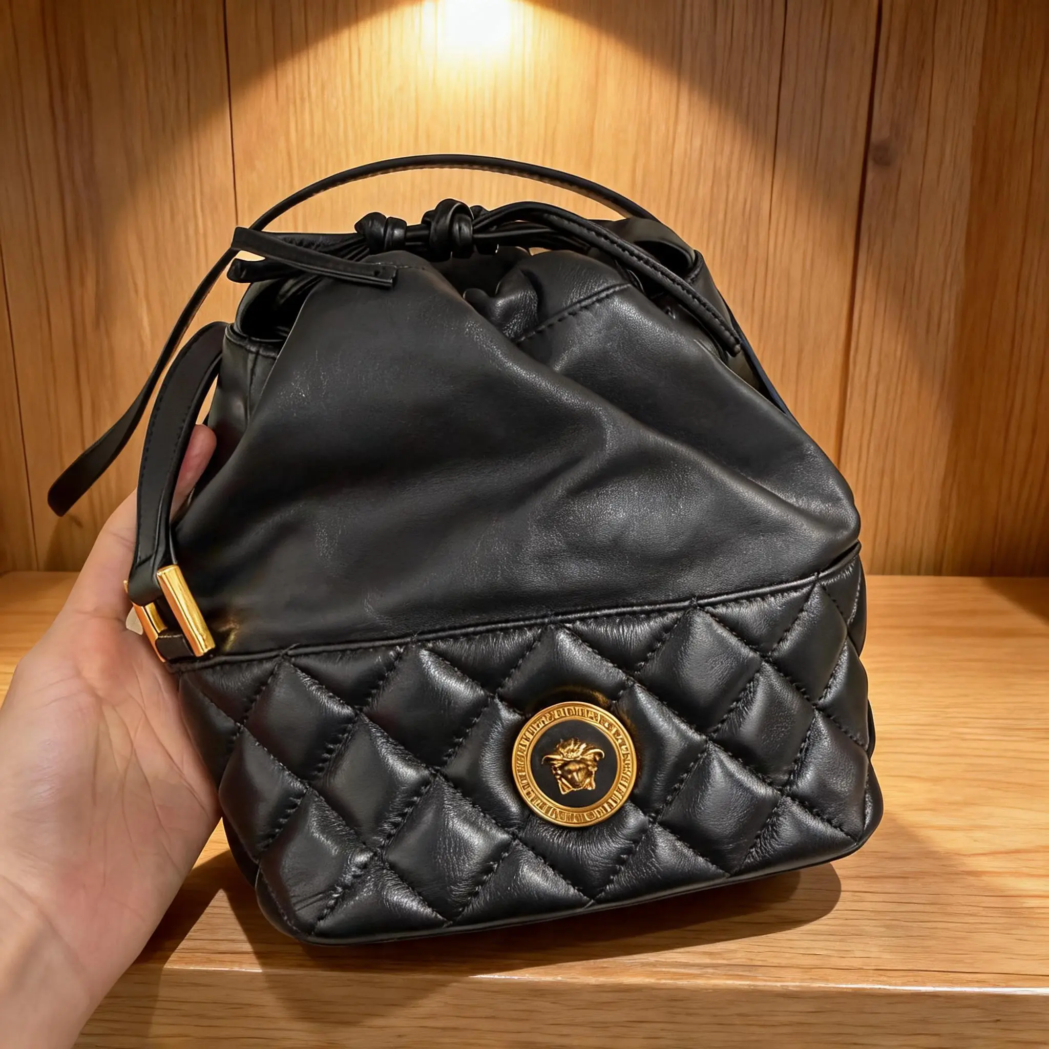 Pre-owned VERSACE Leather Shoulder Bag C0725325518