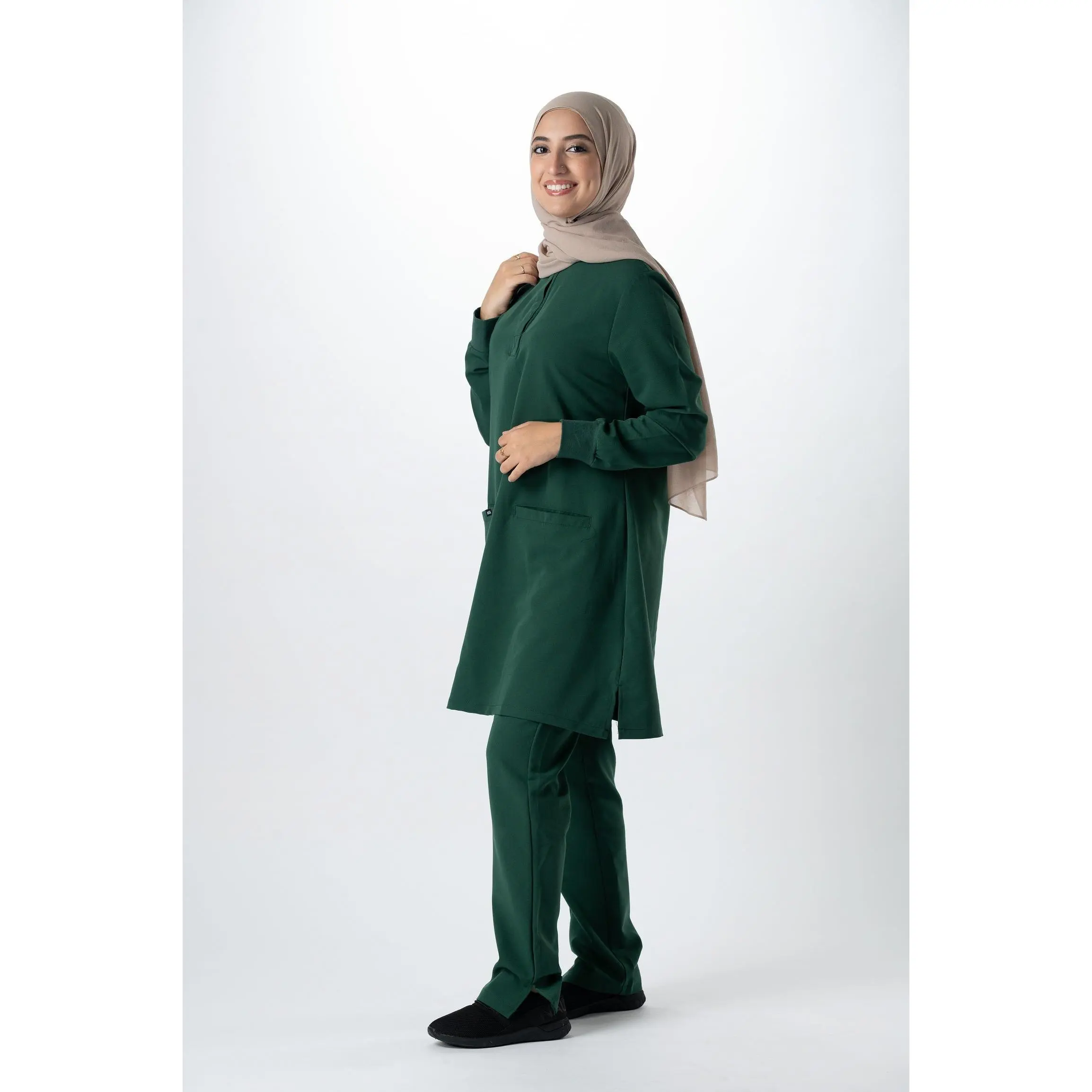 The Long Sleeve Mag Scrub Top