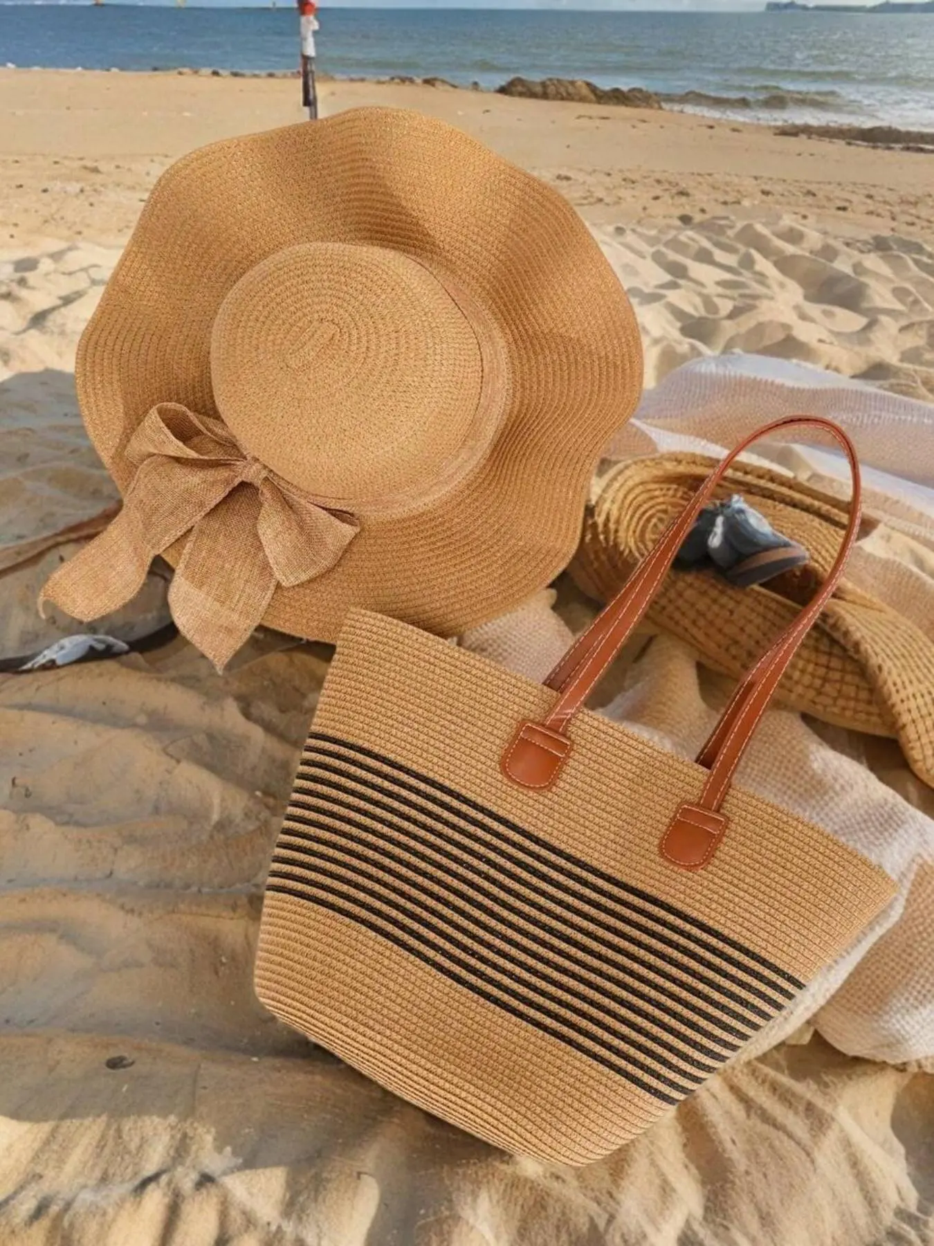 Women's Straw Tote Bag & Wide Brim Sun Hat Set, Trendy Straw Tote, Fashionable Bags, Striped Tote Bag, Large Capacity Shoulder Bag & Versatile Handbag, Beach Purse, Getaway Beach Bag, Stylish Wave Sun Hat for Summer, Perfect Gift for Moms