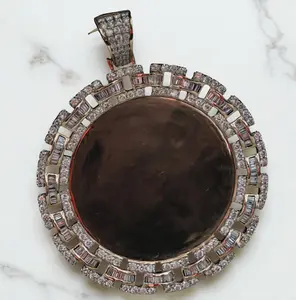 10K Yellow Gold Memorial Pendant / 20.2gr