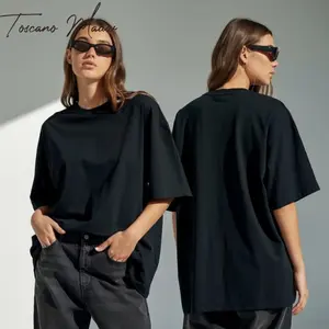 A cheerful summer t-shirt is a great choice for picnics and outdoor trips.love shirt