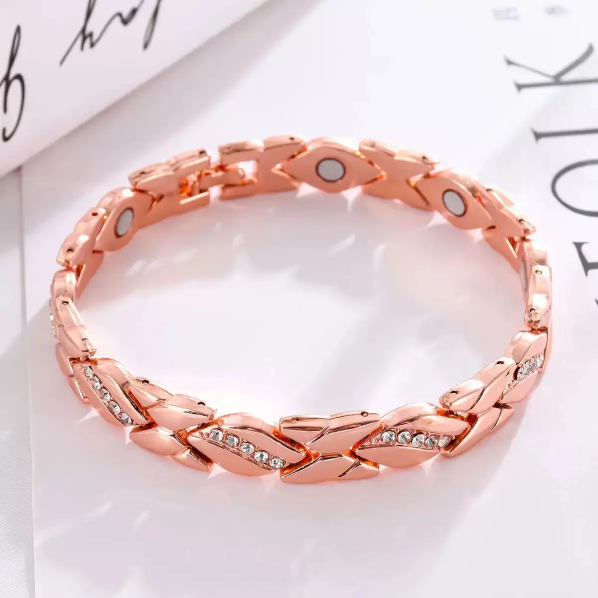 Women's Adjustable Solid Copper Elegant Magnetic Therapy Sports Wristband - 3500 Gauss Magnets, Crystal Inlay, Static Electricity Elimination, Hypoallergenic Jewelry, Valentine's Day Gift for Females, Sports & Outdoor Accessory, Elegant Bracelet, Gift Ide