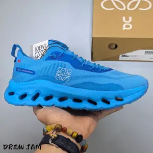 Breathable mesh cloud performance sneakers adopt thin moisture-wicking knit upper, multi-hole hollow segmented shock cushion outsole, elastic quick-lace slip-on system, ultra-light construction effectively reduces foot strain during all-day activity