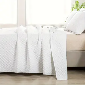 Cooling Quilt Set King Size - Soft Lightweight Quilts Summer Quilted Bedspreads - Reversible Coverlet Bedding Set for All Season 3 (1 Quilt, 2 Pillow Shams) - White