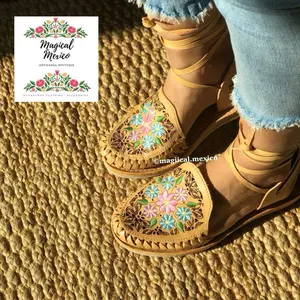 Huarache sandals women embroidered/ Mexican leather sandals women/ huarache artesanales de mujer / summer shoes women